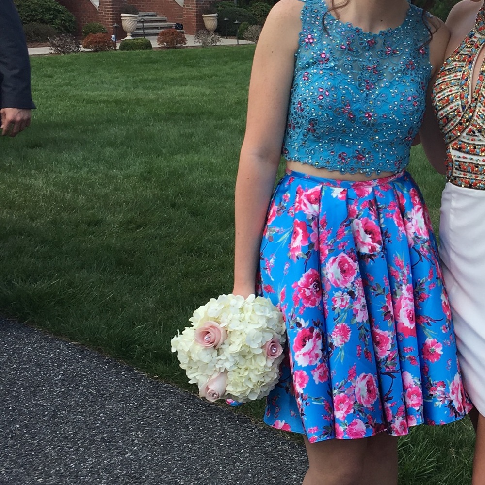 Two piece semi-formal floral/lace short dress